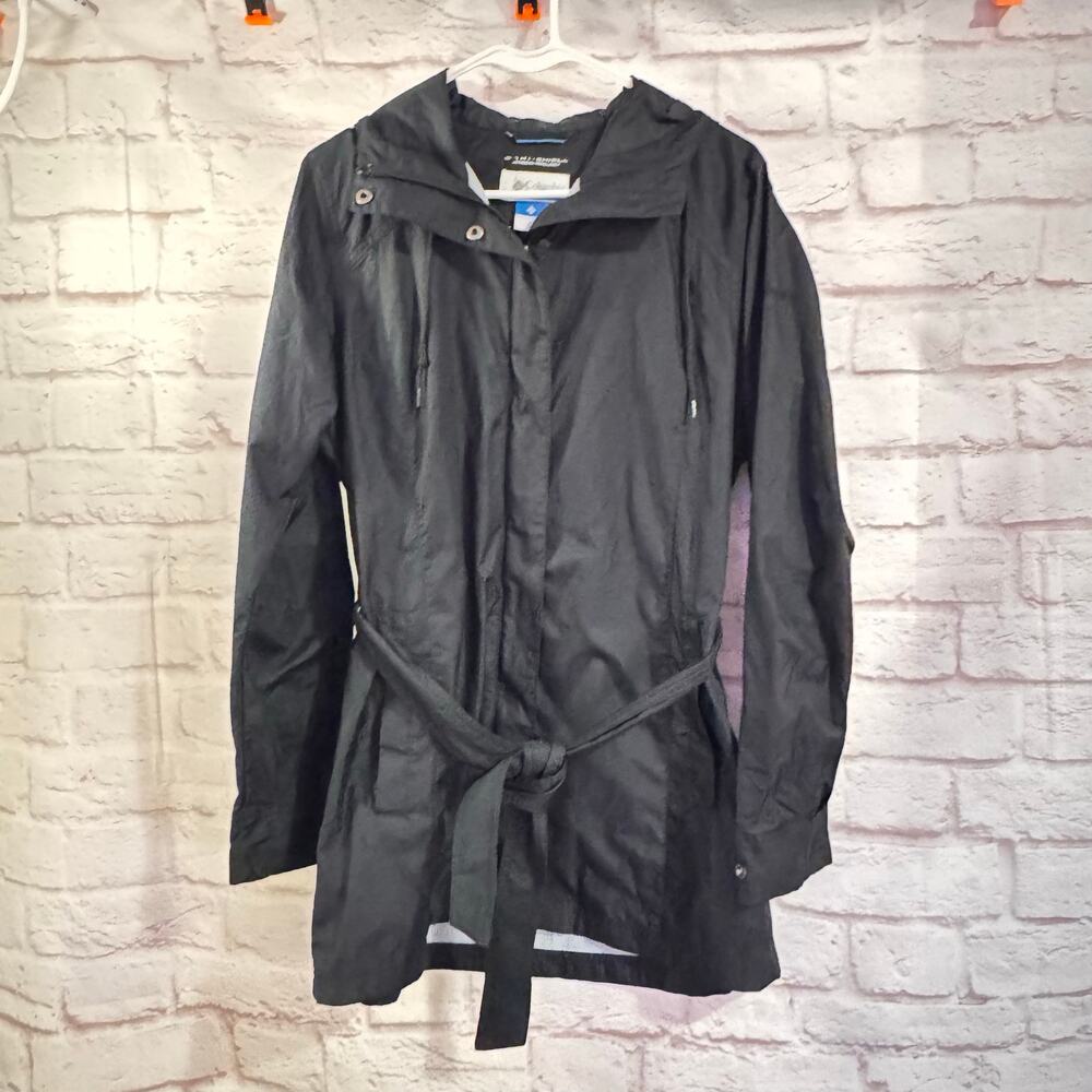 Columbia Omni Shield Black thigh length Rain Jacket with tie and hood sz M
